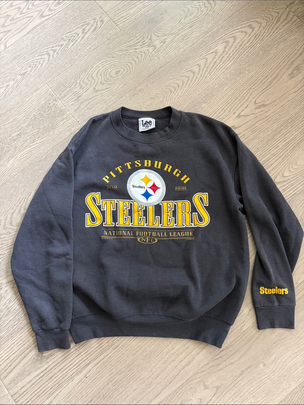 Lee Black Pittsburgh Steelers Graphic Crewneck Sweatshirt